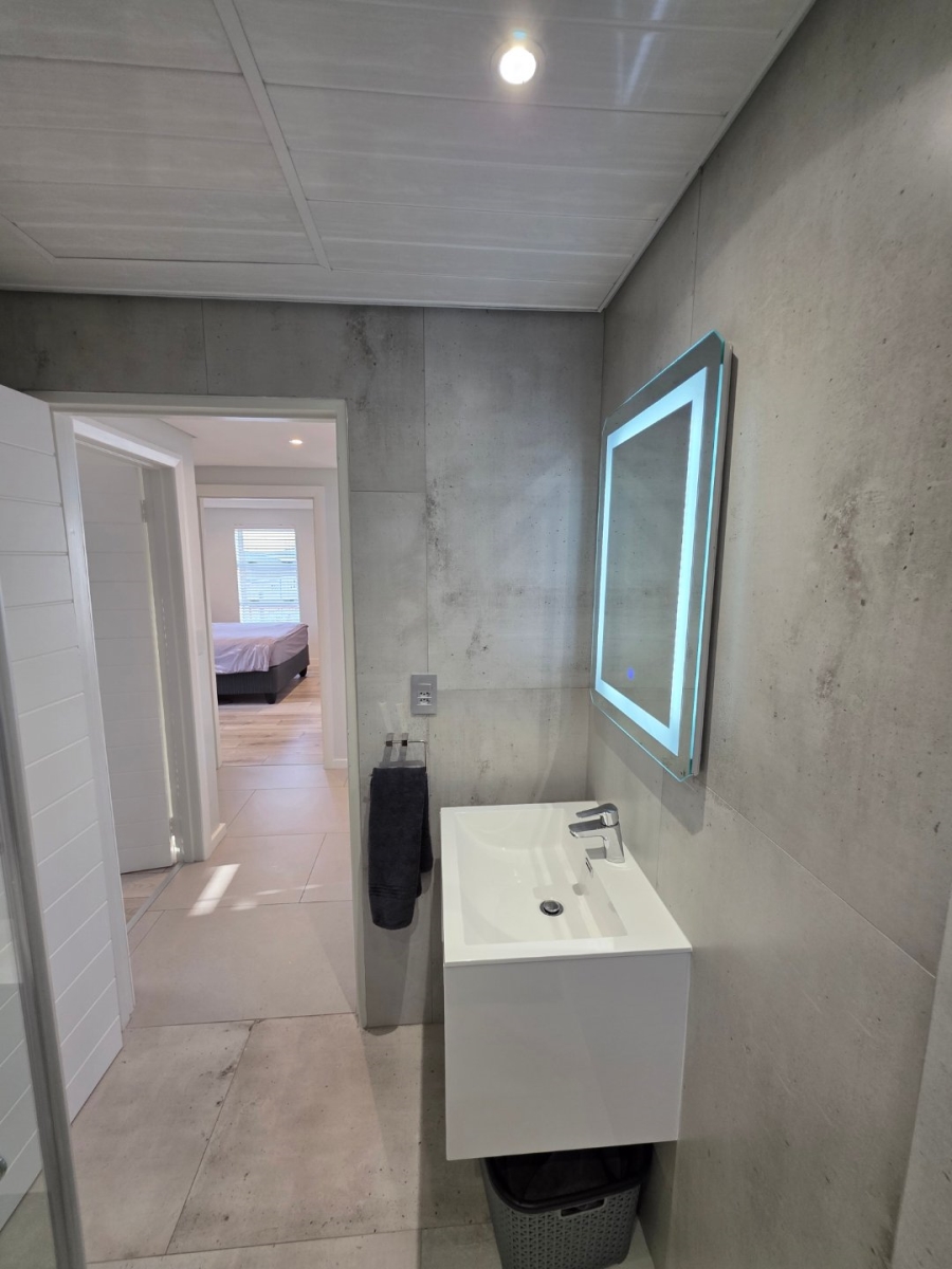 2 Bedroom Property for Sale in Lansdowne Western Cape